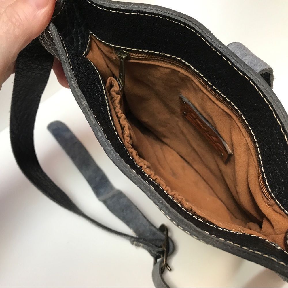 Patricia Nash Leather Dark Blue Leather Crossbody Bag - Picture 10 of 11